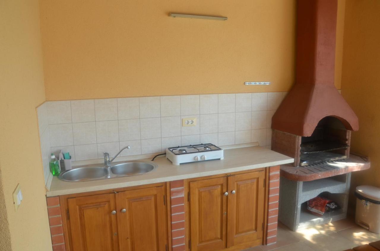 Villa Fragola - Holiday House With Large Garden Tinjan Ngoại thất bức ảnh